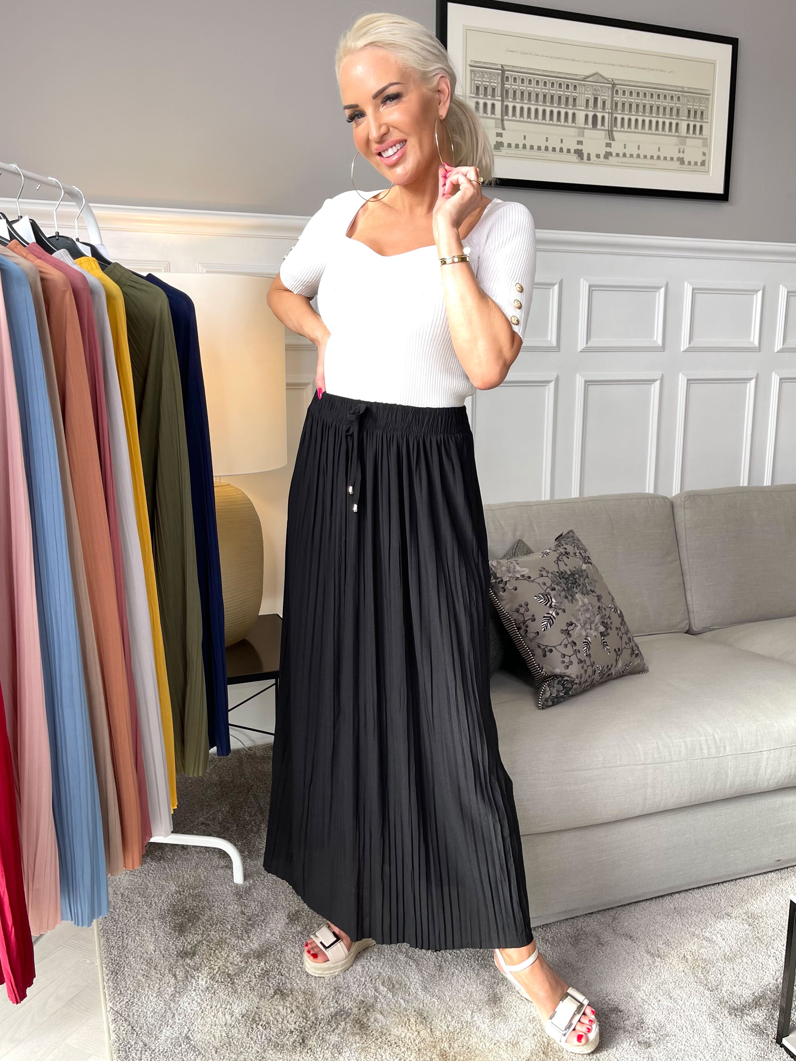 Hyben - Lang nederdel med plisseringer